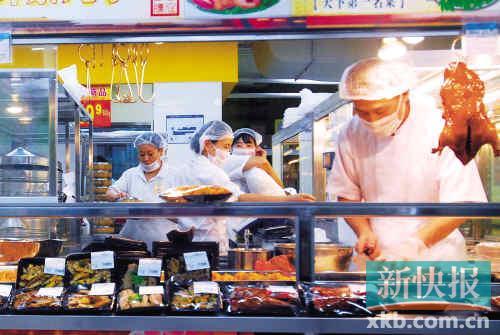 食品監(jiān)管新規(guī)落地 現(xiàn)場(chǎng)制售納入流通許可，熟食加工調(diào)整至工商部門(mén)監(jiān)管